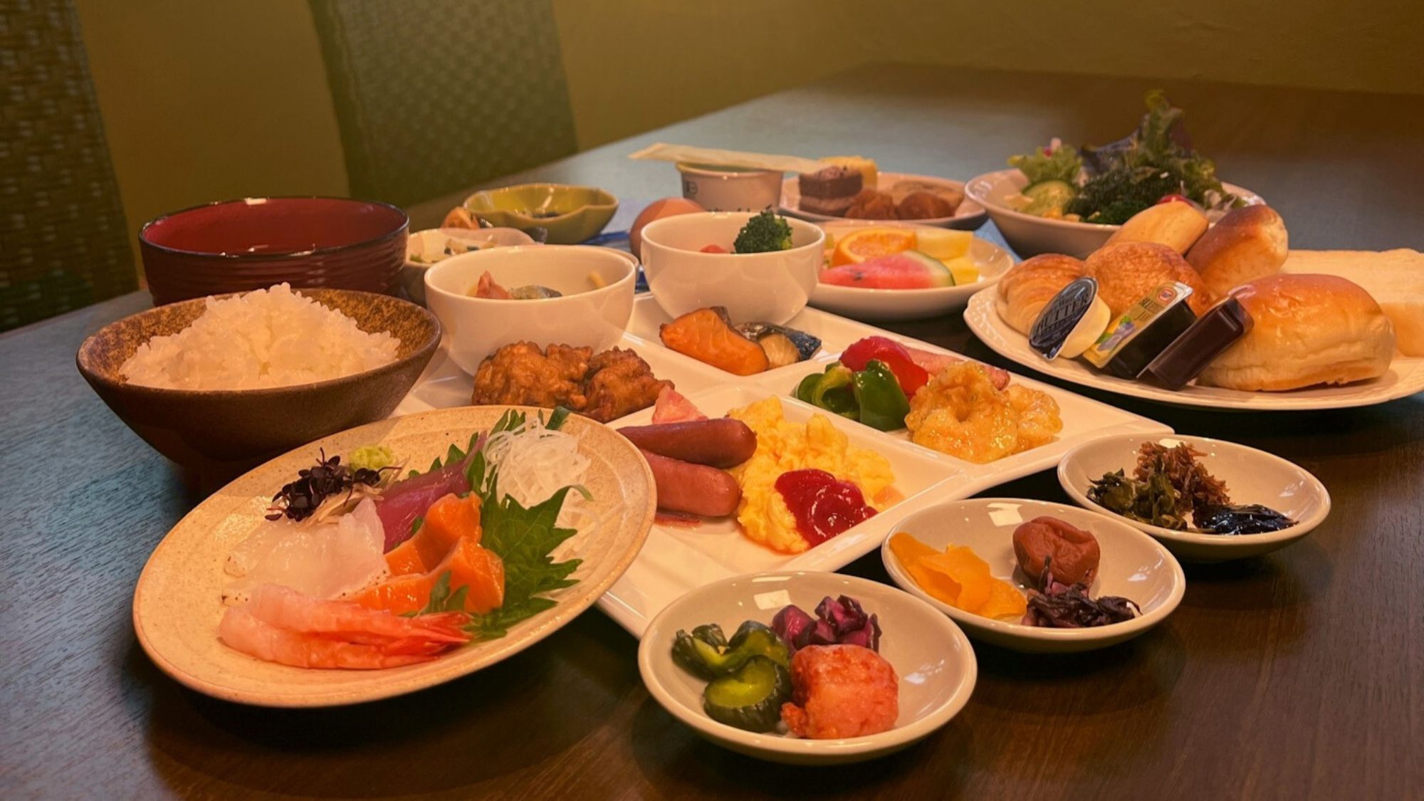 朝食